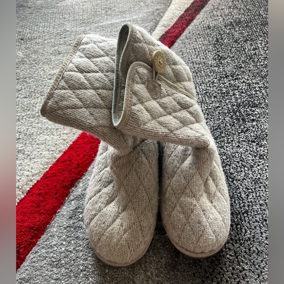 UGG Textile Upper Quilted Mid Length Boots - Picture 7 of 7